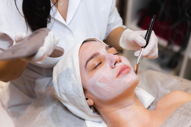 Pemakaian Wash Off Mask untuk Wajah dan Rekomendasi Produknya