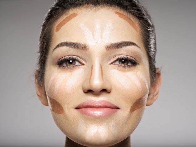 Pilih Shade Foundation yang Tepat