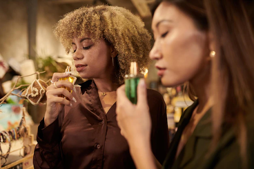 Ladies & Gents, Ini 7 Cara Memilih Parfum yang Cocok dan Kamu Banget