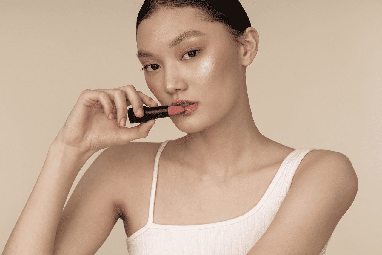 Apa Itu Blurred Makeup Look? Ini Teknik Makeup Focus yang Viral