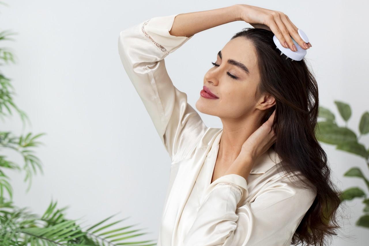 Cara Membuat Rambut Wangi Seharian Tanpa Perlu Keramas