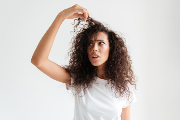 Cara Mengatasi Rambut Rontok Pasca Melahirkan dan Saat Menyusui