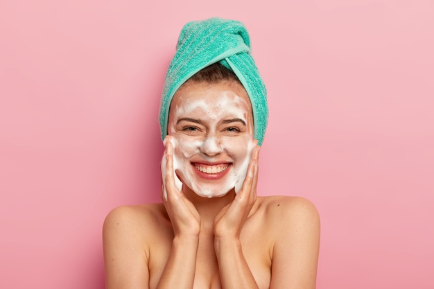 Memilih Face Wash Sesuai dengan 5 Jenis Kulit Wajah
