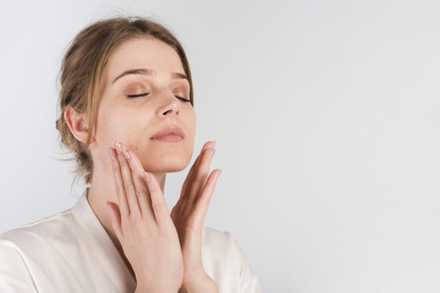 Simak 5 Manfaat Hyaluronic Acid dalam Produk Skincare