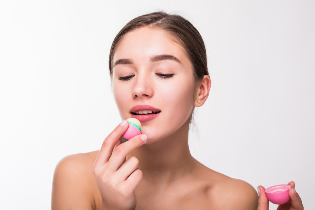 5 Manfaat Utama Lip Balm untuk Bibir yang Wajib Kamu Tahu