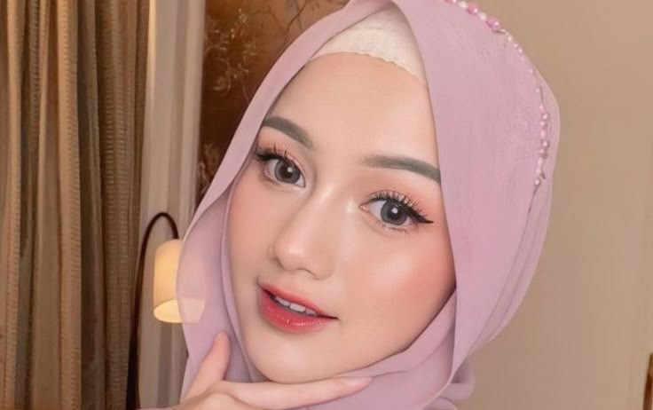 Tutorial Make Up Korean Look Hijab yang Super Gampang