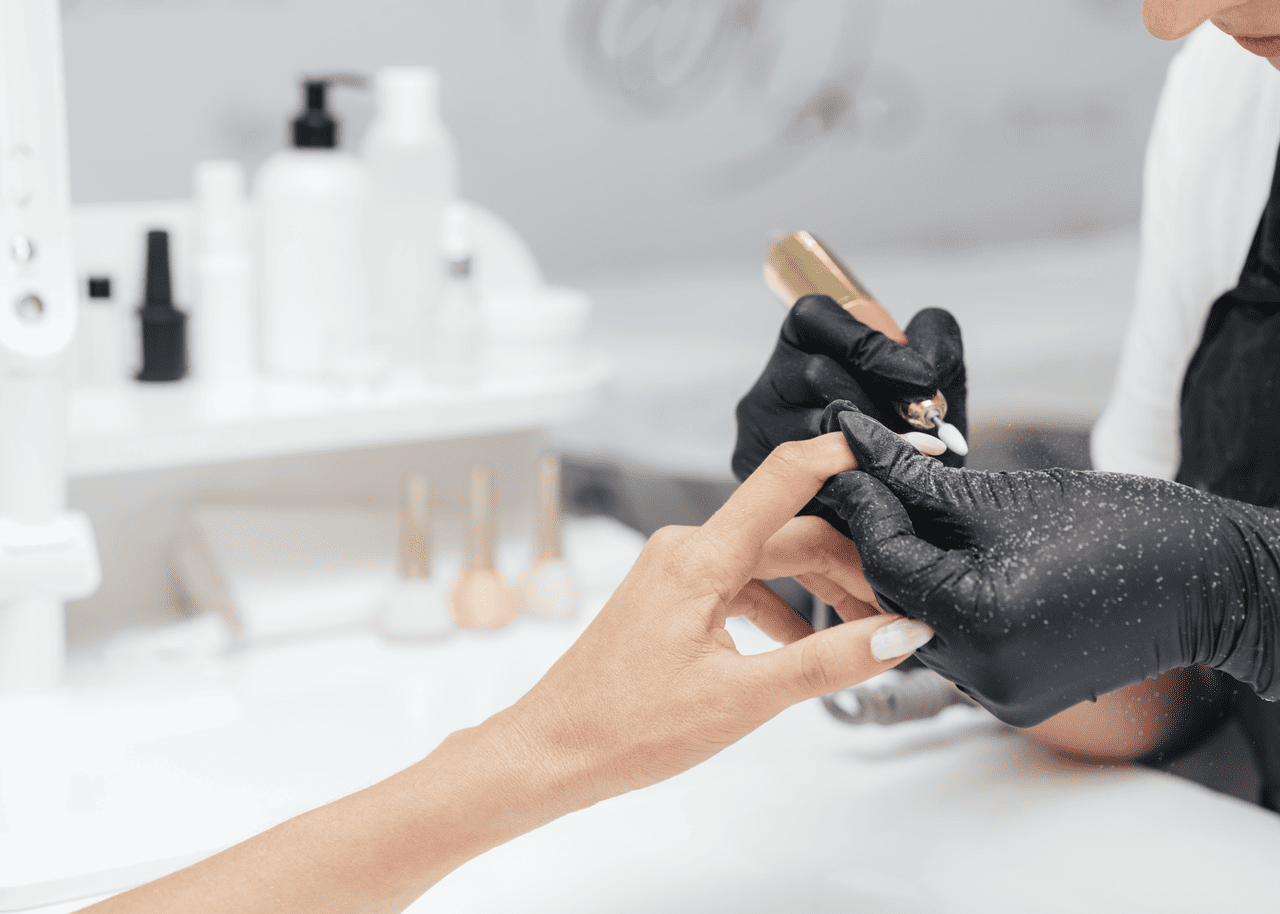 Apa Itu Nail Extension? Kenali Jenis dan Cara Pemasangannya