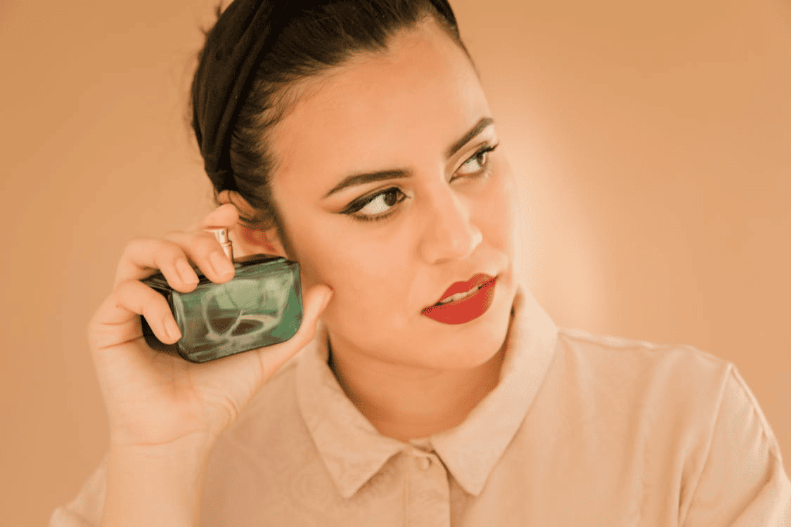 6 Parfum untuk Wanita Kantoran Aroma Elegan dan Tahan Lama