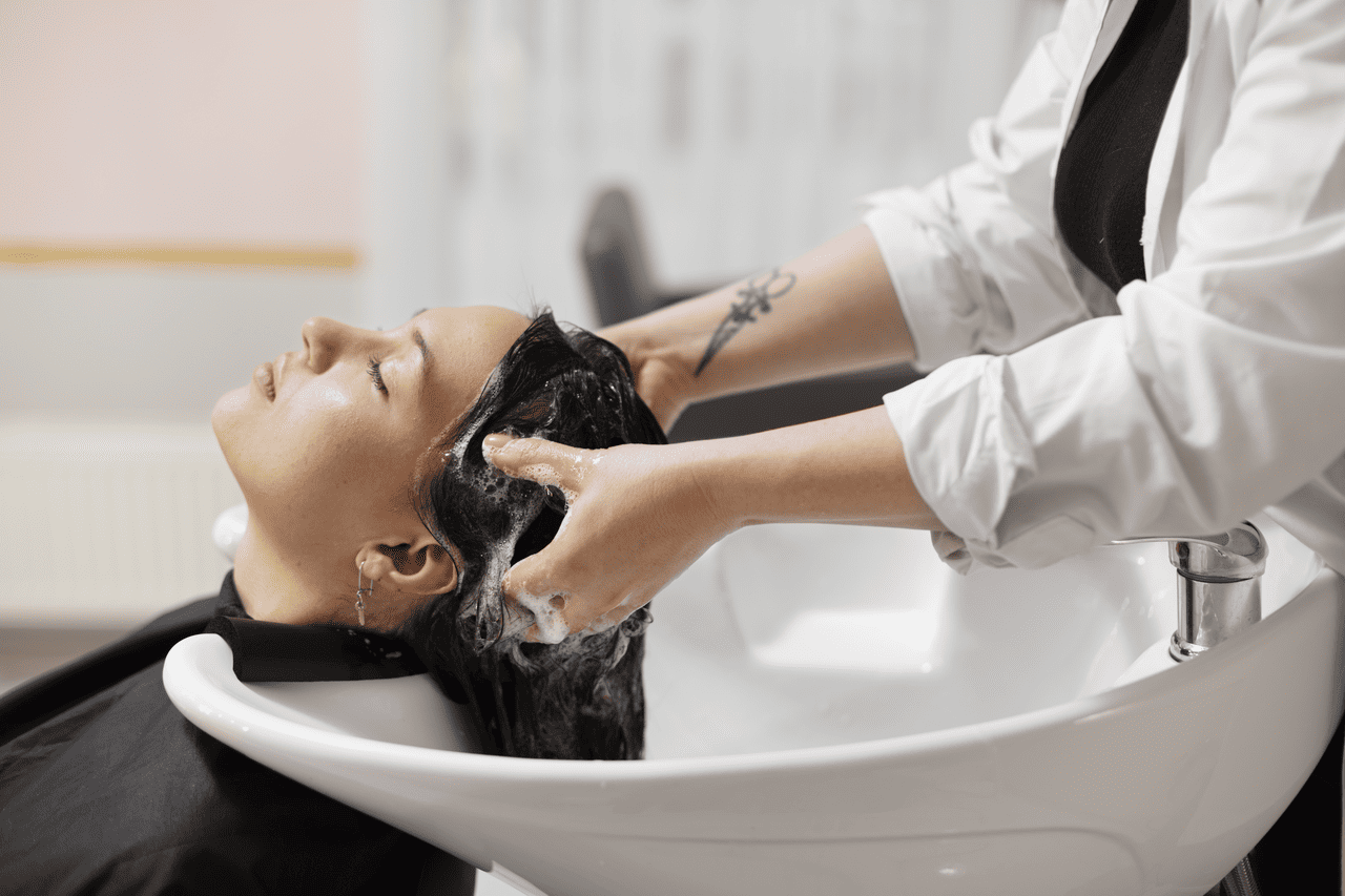 Perbedaan Creambath dan Hair Mask, Kenali Sebelum Treatment