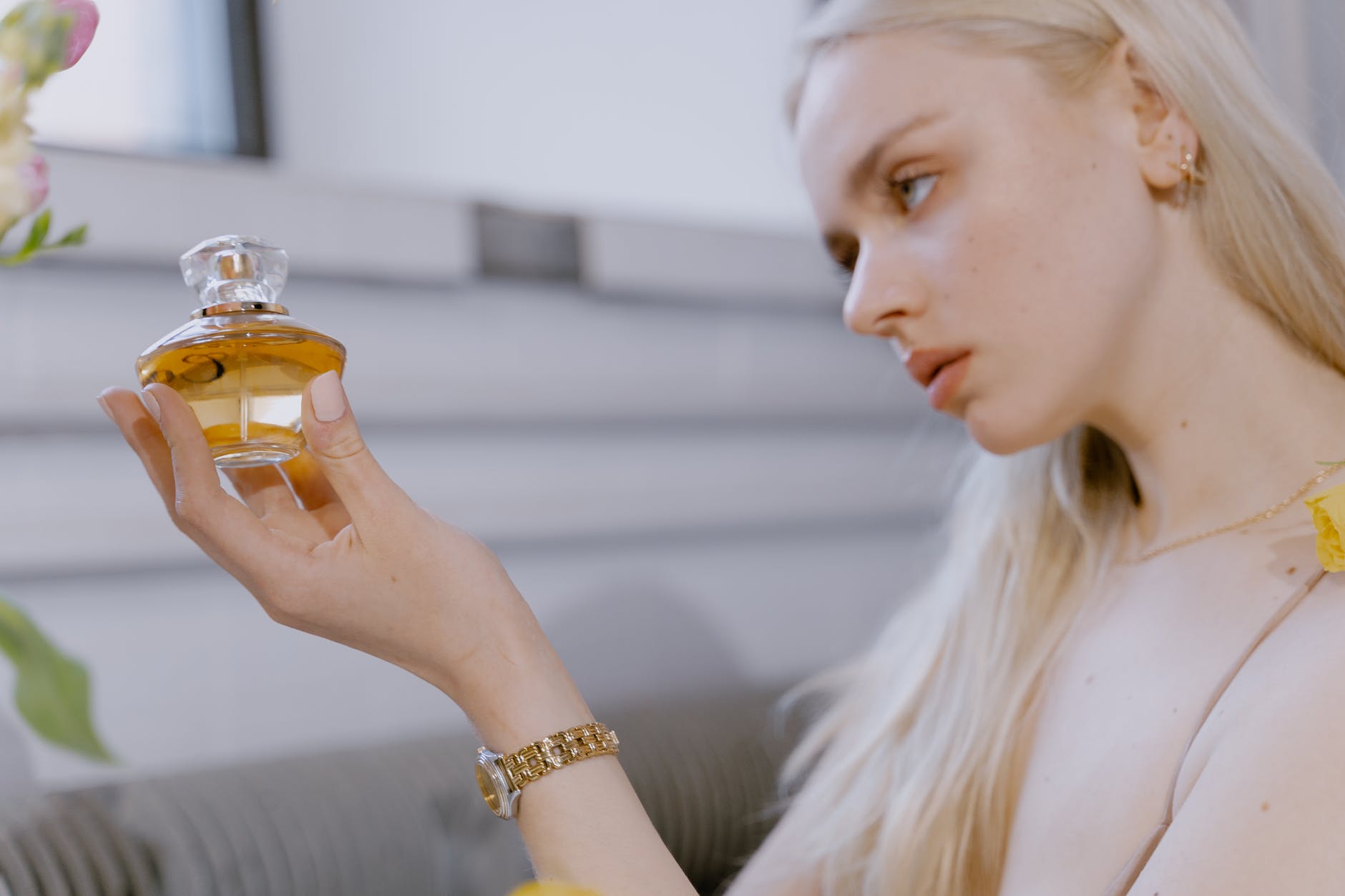 7 Rekomendasi Parfum Wanita Murah dan High Quality di C&F Store