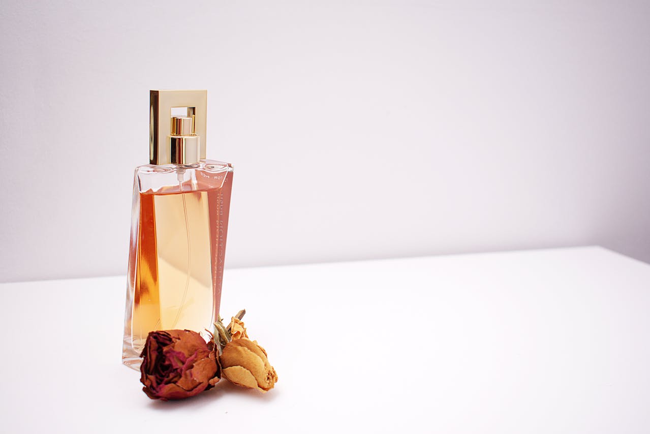 7 Rekomendasi Parfum Floral Fruity di C&F, Wajib Kamu Koleksi!
