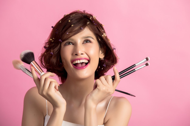Inilah 8 Urutan Make Up yang Tepat untuk Pemula